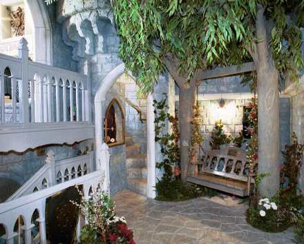The Castle Garden Romantic Theme Cabin